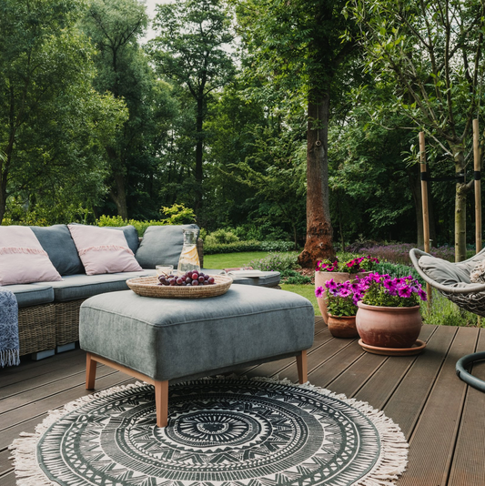 Spruce Up Your Outdoor Patio with These 6 Easy and Fun Ideas!