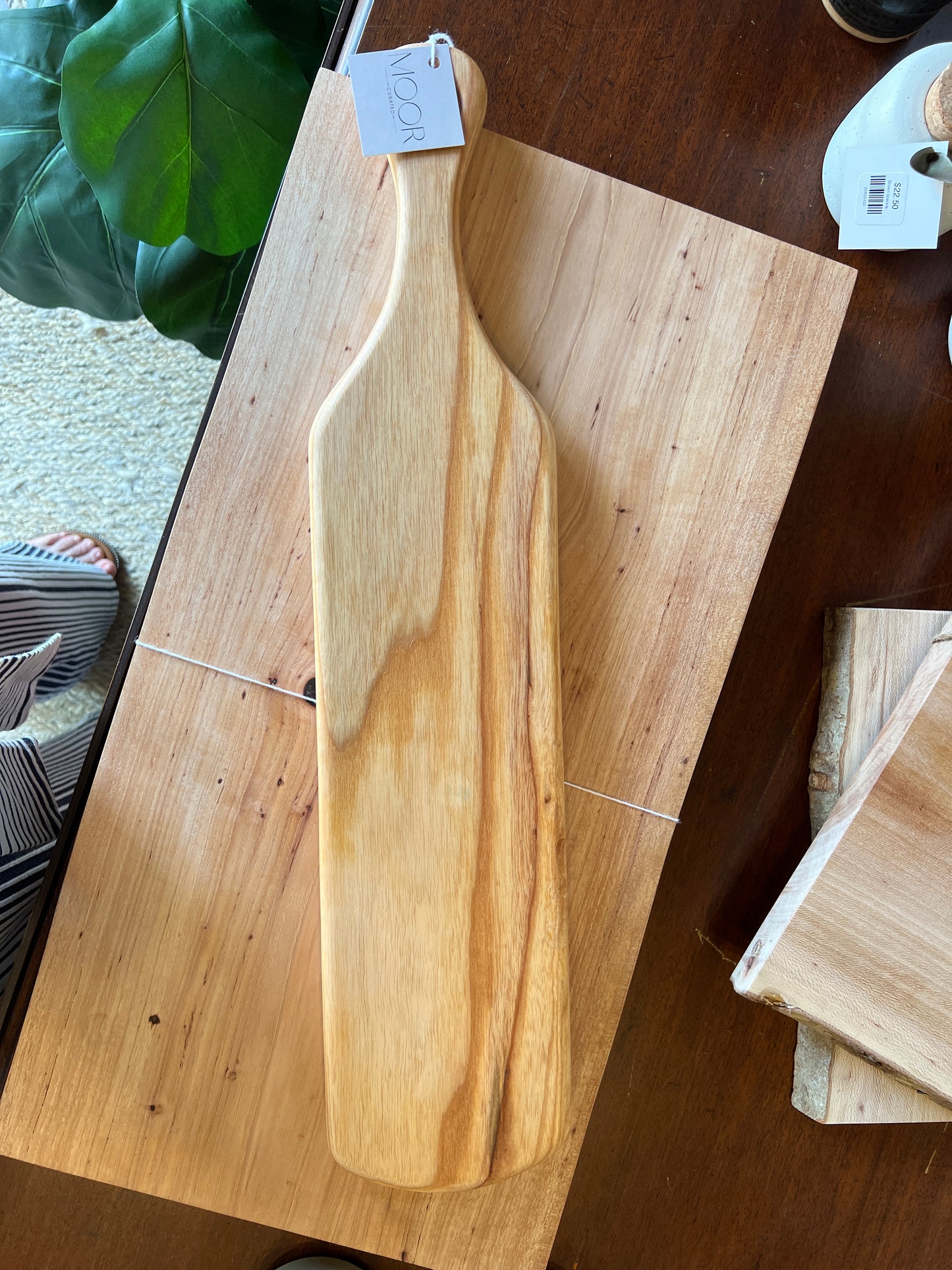 Ash handled cutting board